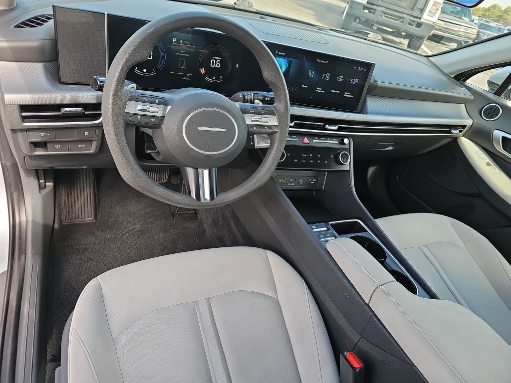 Used 2025 Hyundai Sonata SEL FWD image 15