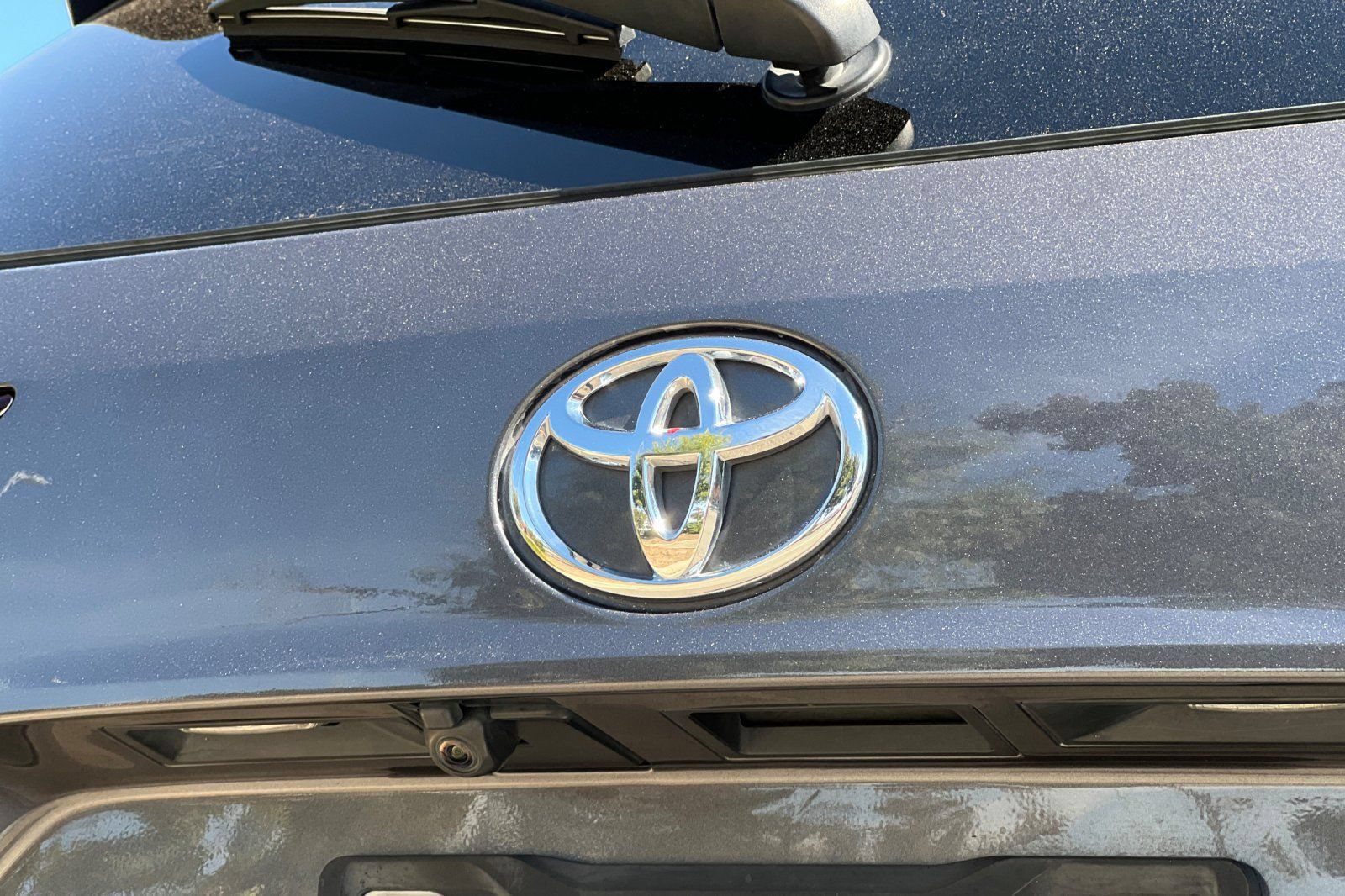 Used 2022 Toyota Highlander LE FWD image 46
