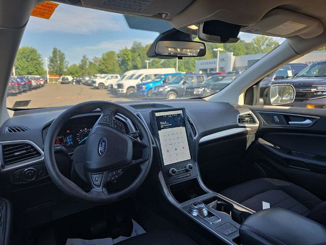 Certified 2022 Ford Edge SE w/ Black Appearance Package AWD/4WD image 19