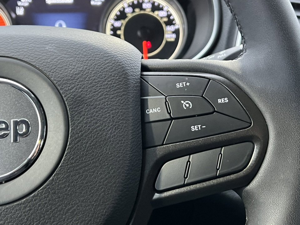 Used 2022 Jeep Cherokee Trailhawk w/ Comfort/Convenience Group image 27