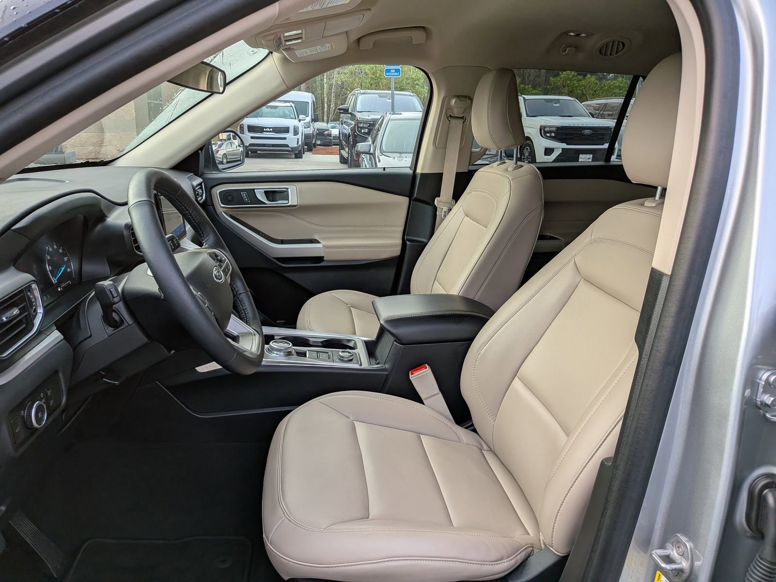 Certified 2023 Ford Explorer XLT w/ Equipment Group 202A image 23