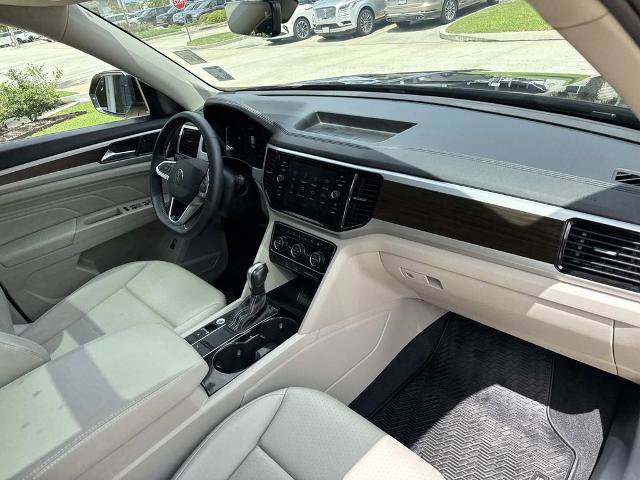 Used 2023 Volkswagen Atlas SE w/ Panoramic Sunroof Package image 16