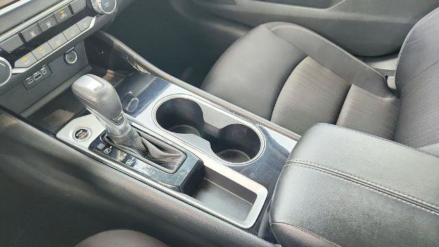 Used 2024 Nissan Altima 2.5 SV FWD image 17
