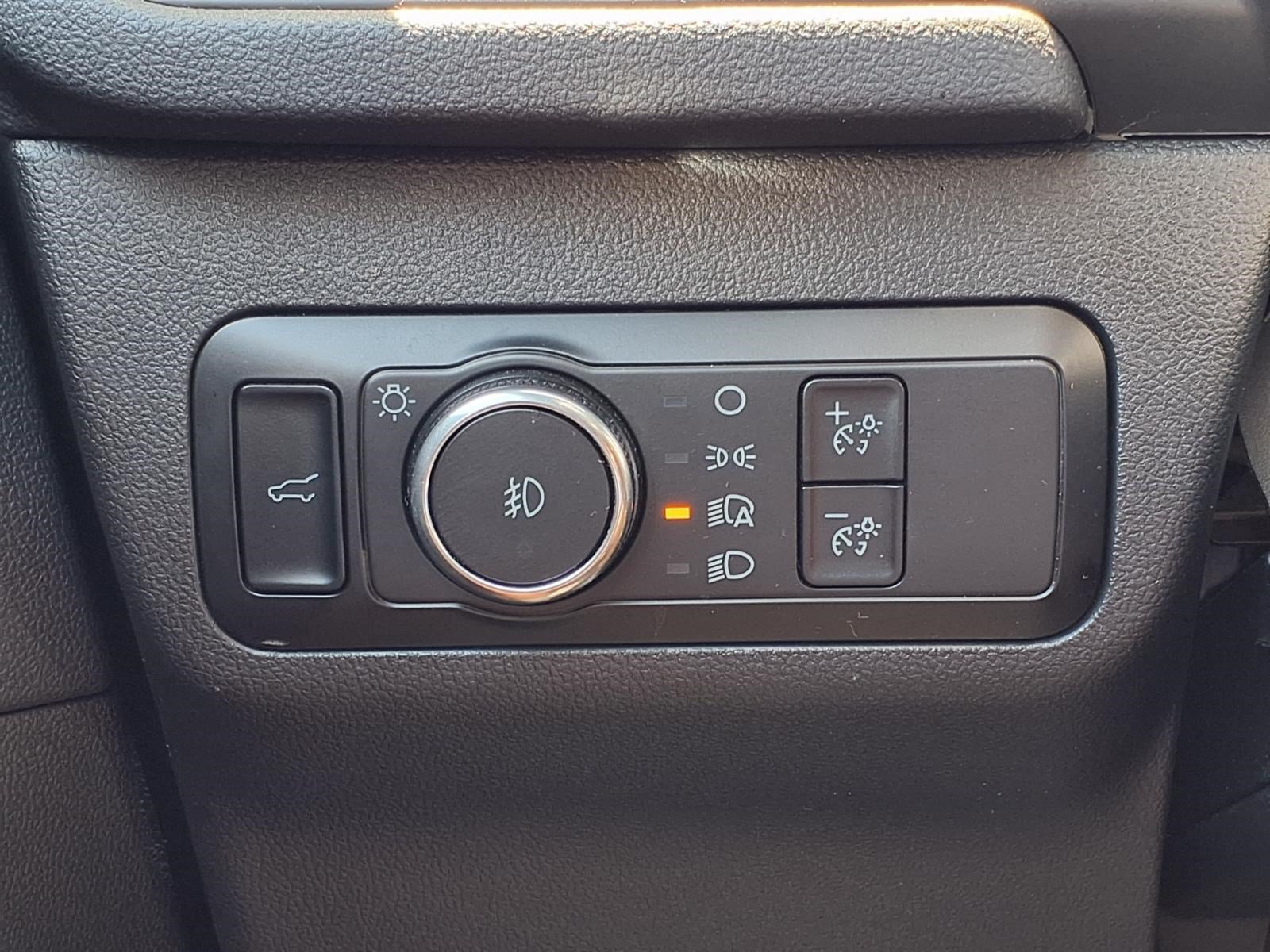 Certified 2025 Ford Escape ST-Line Select AWD/4WD image 22