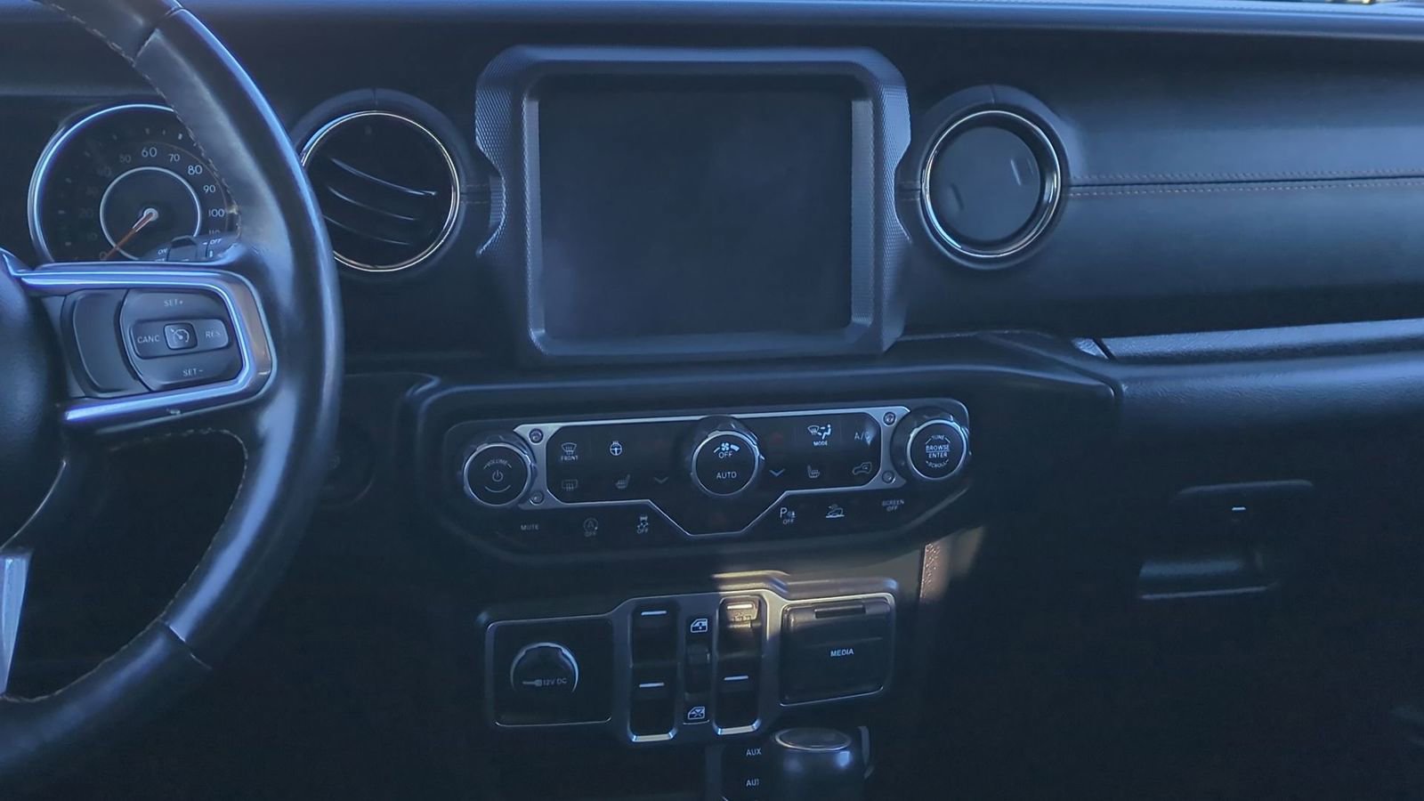 Used 2022 Jeep Wrangler Unlimited Sahara image 30