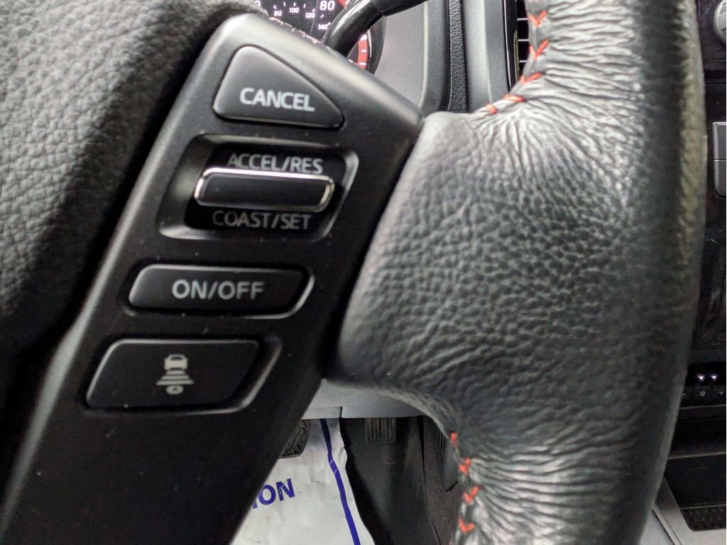 Used 2022 Nissan Titan PRO-4X image 19