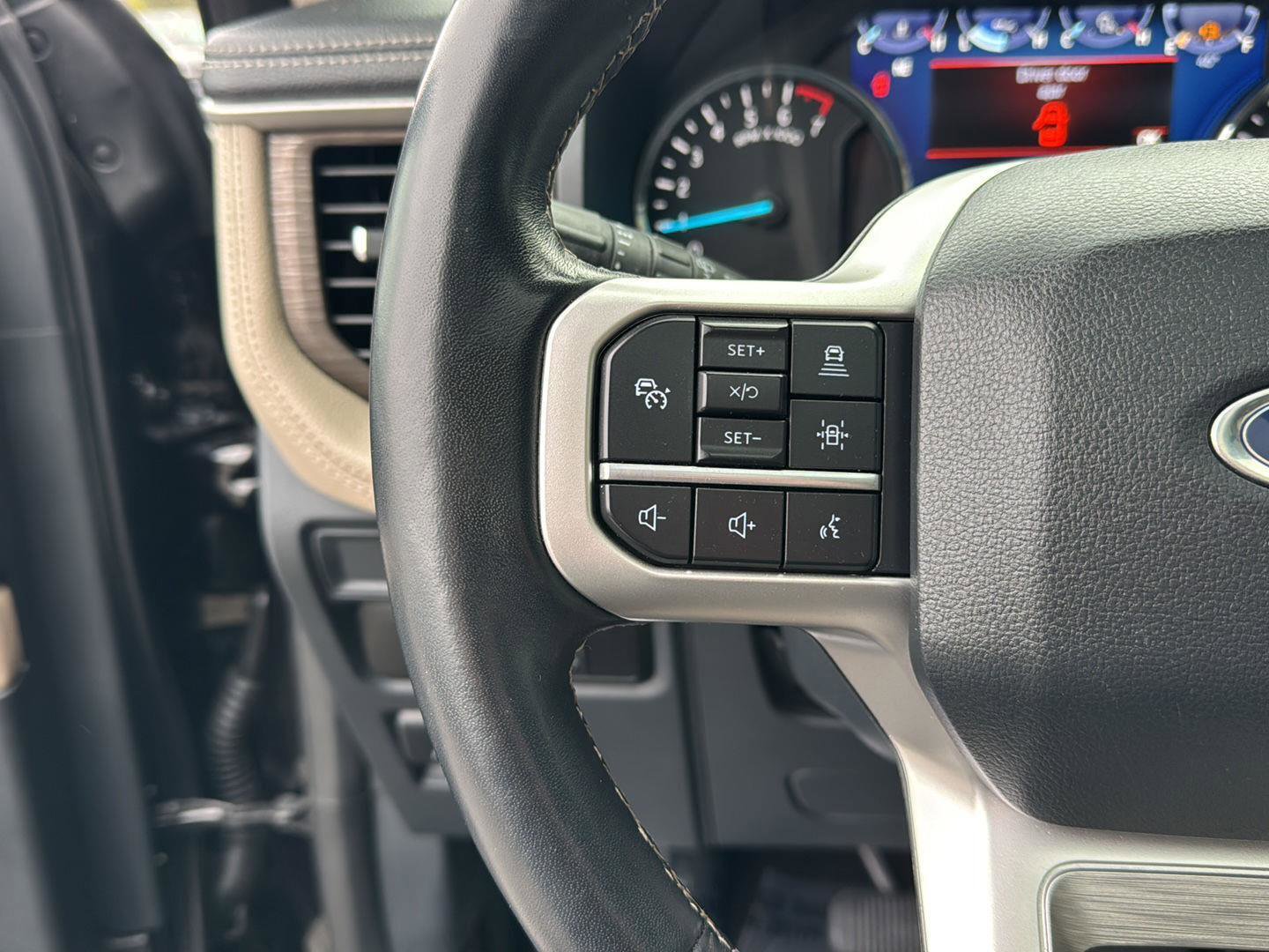 Certified 2023 Ford Expedition Limited image 18