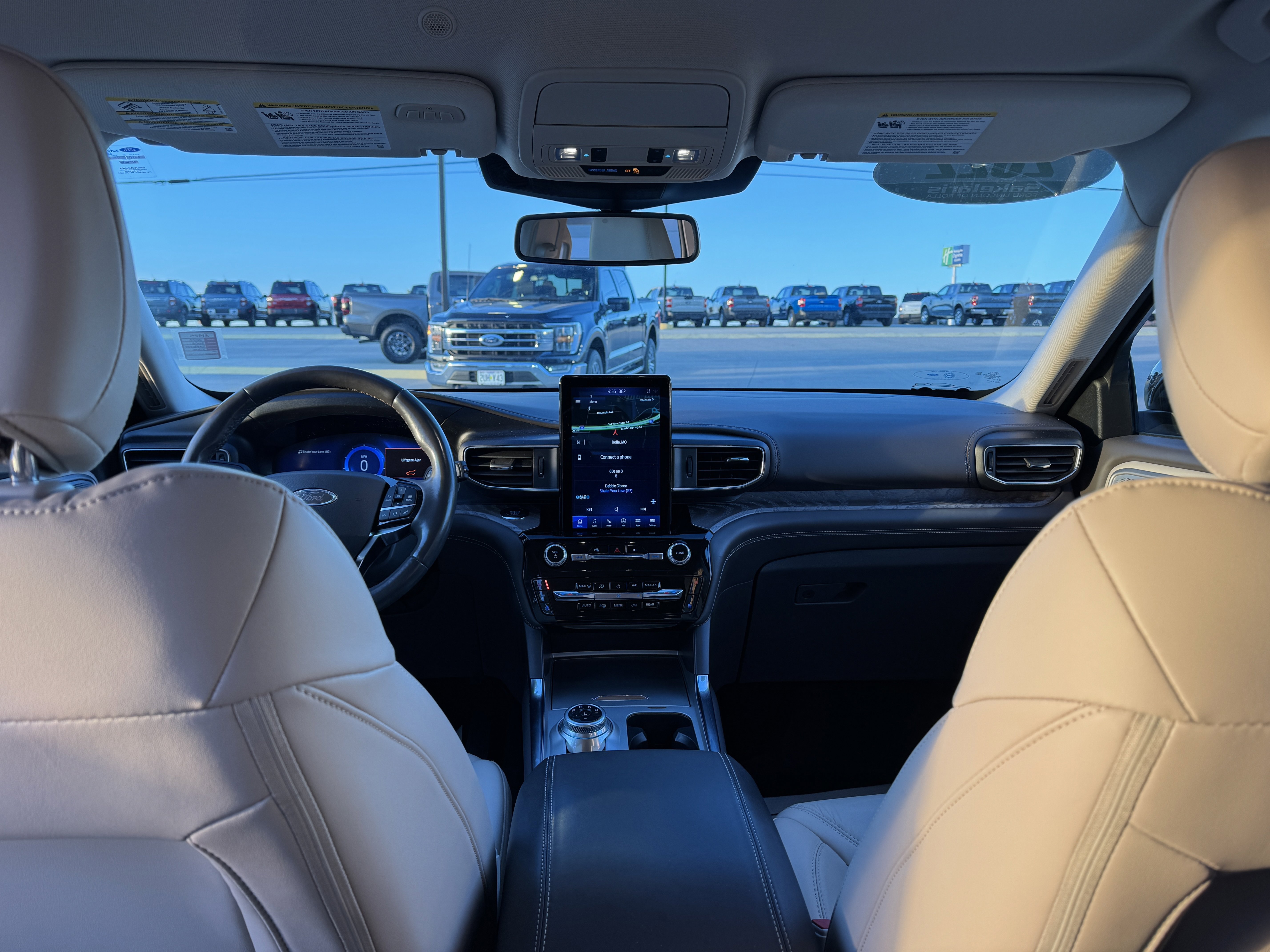 Certified 2022 Ford Explorer Platinum w/ Equipment Group 601A image 37