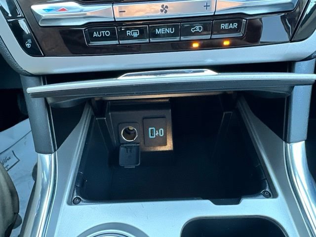Certified 2023 Ford Explorer XLT w/ Equipment Group 202A AWD/4WD image 71