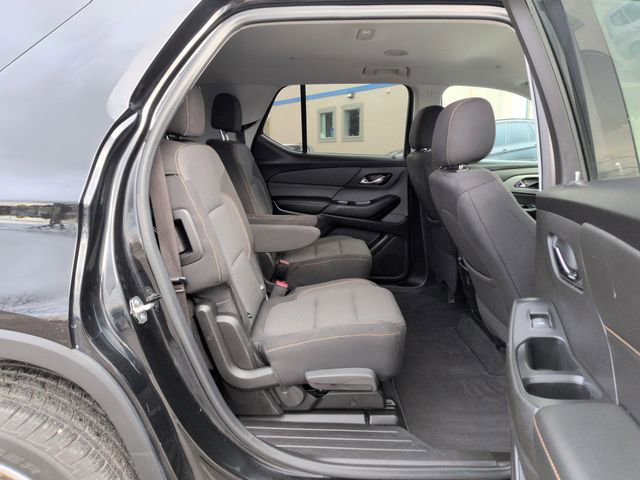 Used 2021 Chevrolet Traverse LT image 26