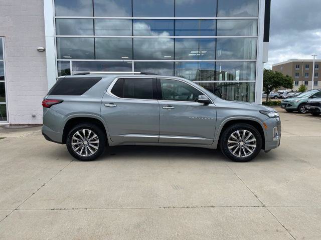 Used 2023 Chevrolet Traverse Premier w/ LPO, Floor Liner Package AWD/4WD image 4
