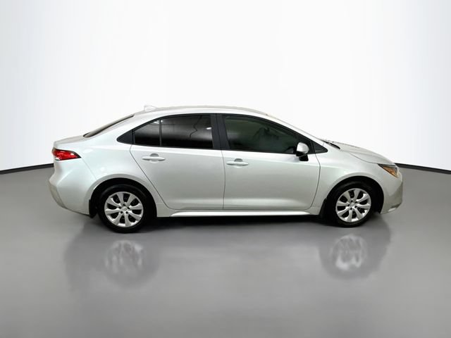 Used 2026 Toyota Corolla LE FWD image 8