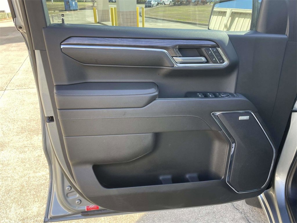 Used 2024 Chevrolet Silverado 1500 LTZ image 15