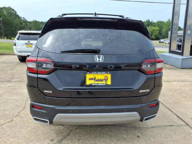 Used 2025 Honda Pilot Touring image 4