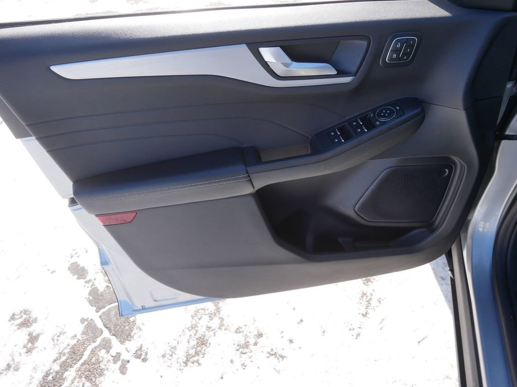 Certified 2024 Ford Escape Platinum image 12