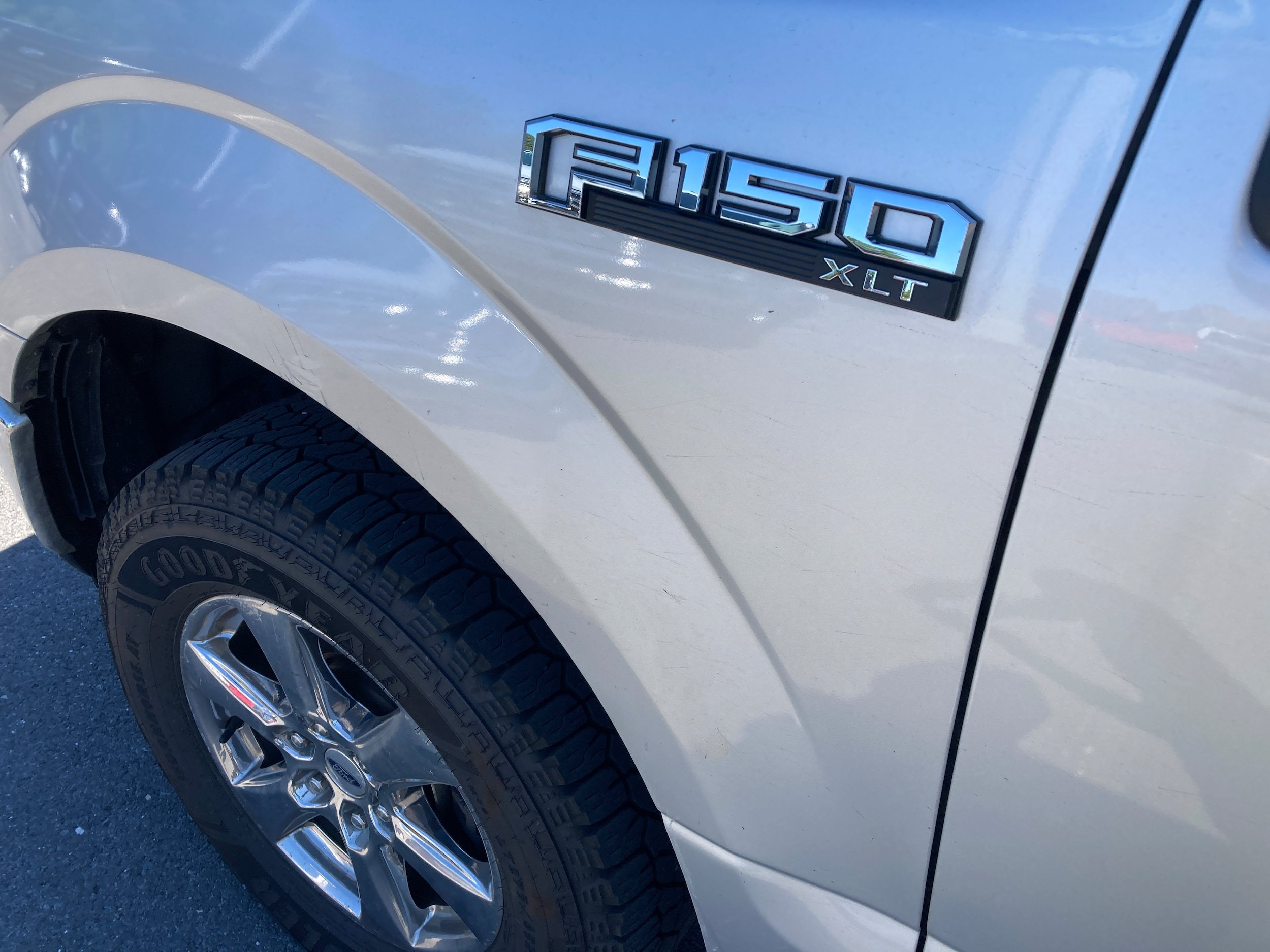 Certified 2019 Ford F150 XLT w/ Equipment Group 302A Luxury AWD/4WD image 4