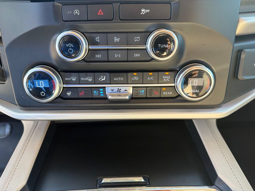 Certified 2024 Ford Expedition XLT RWD image 32