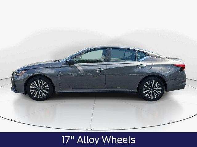 Used 2024 Nissan Altima 2.5 SV FWD image 8