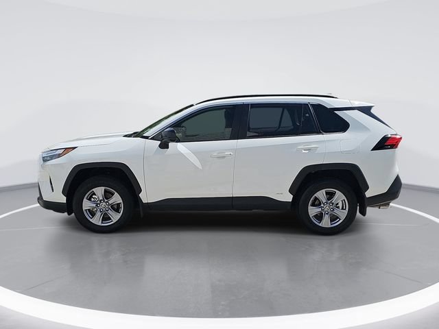 Used 2025 Toyota RAV4 LE AWD/4WD image 2