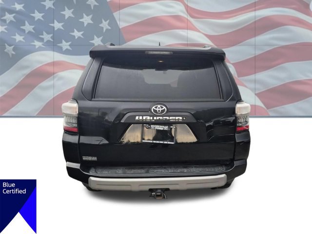 Used 2017 Toyota 4Runner TRD Off-Road AWD/4WD image 4
