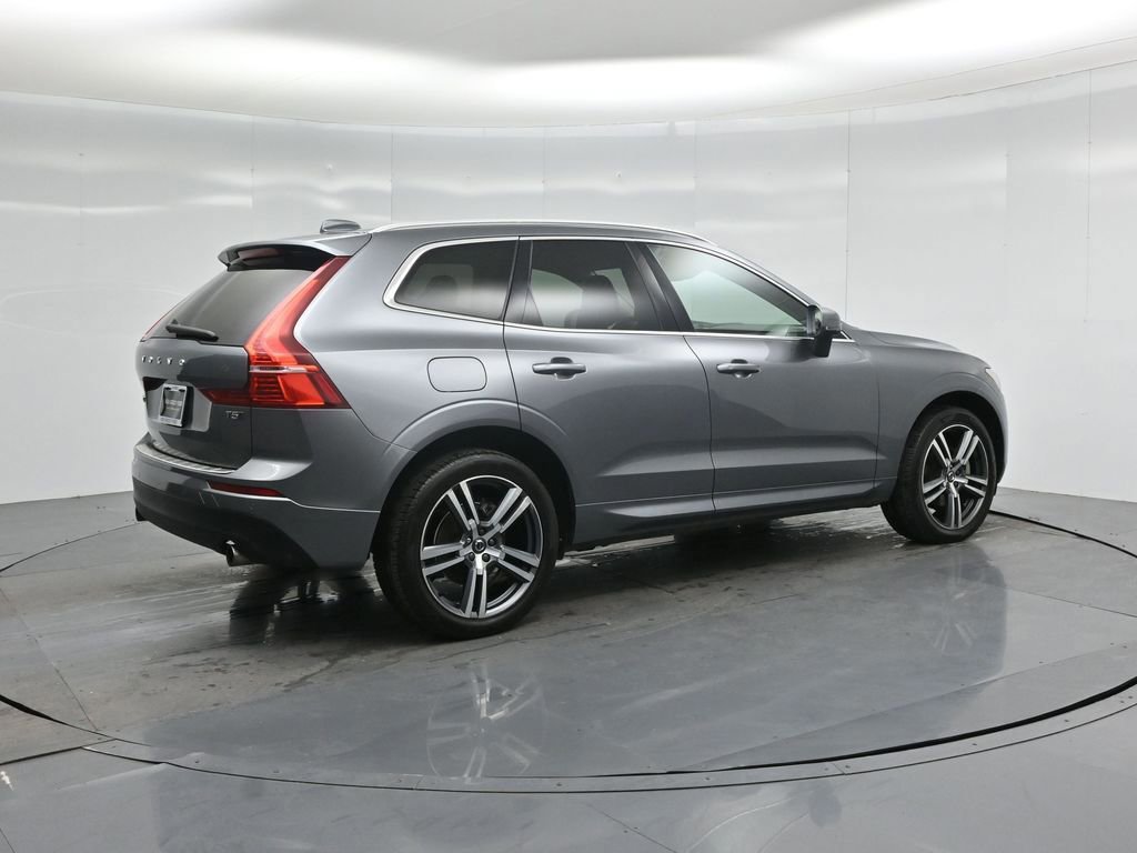 Used 2020 Volvo XC60 T5 Momentum w/ Protection Package Premier image 12