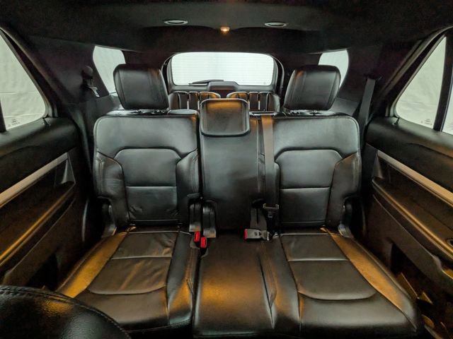 Certified 2017 Ford Explorer XLT w/ Equipment Group 202A AWD/4WD image 18