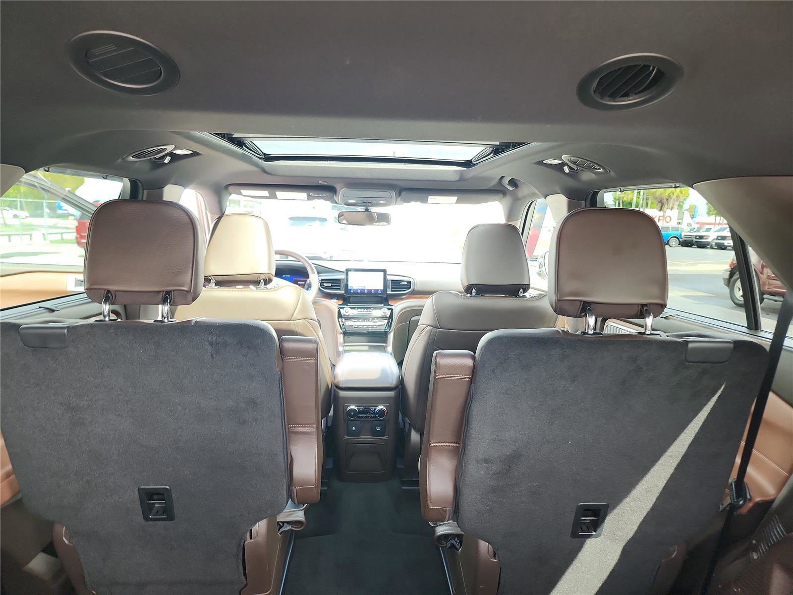 Certified 2023 Ford Explorer King Ranch w/ Class IV Trailer Tow Package AWD/4WD image 21