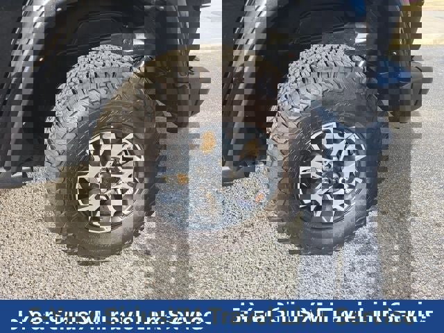 Used 2021 Jeep Wrangler Unlimited Rubicon w/ Dual Top Group AWD/4WD image 43