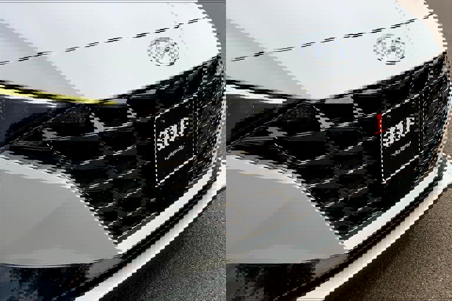 Used 2023 Hyundai Elantra Limited image 29