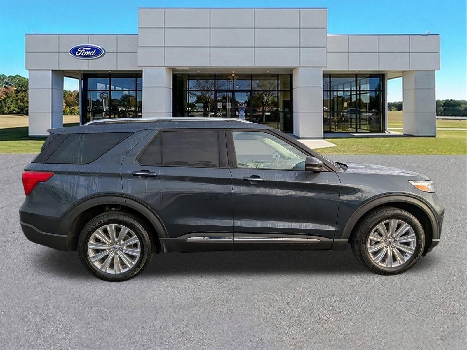 Certified 2023 Ford Explorer Limited w/ Limited Technology Package image 6