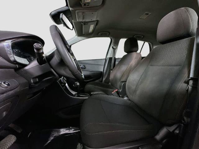 Used 2020 Chevrolet Trax LS FWD image 11