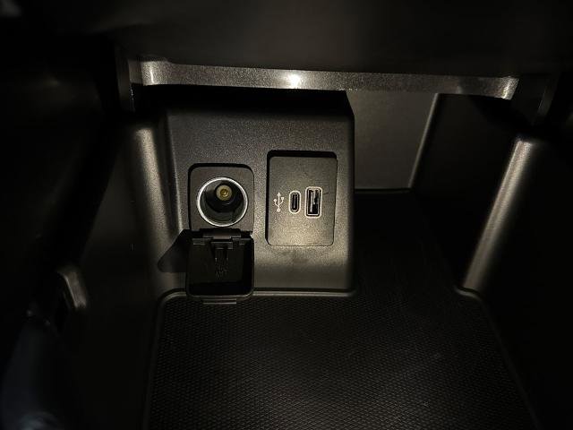 Certified 2025 Ford Explorer Active image 28