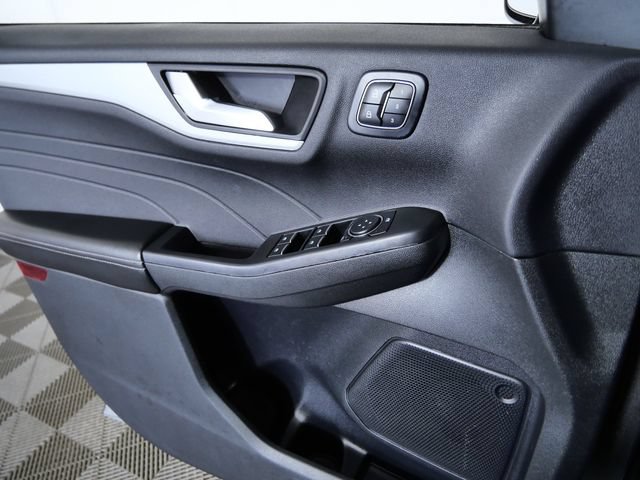 Certified 2025 Ford Escape Platinum AWD/4WD image 24