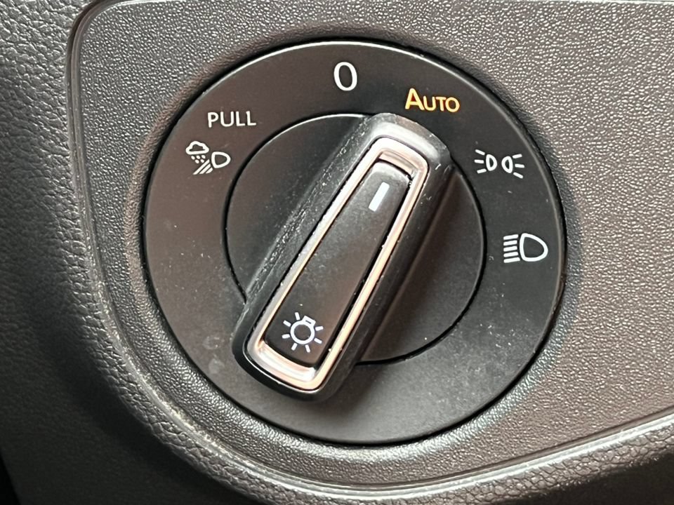 Used 2023 Volkswagen Atlas SE AWD/4WD image 19