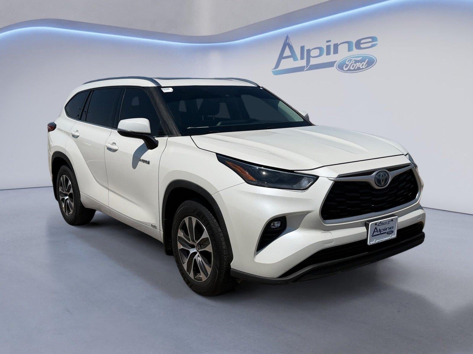 Used 2021 Toyota Highlander XLE AWD/4WD image 9