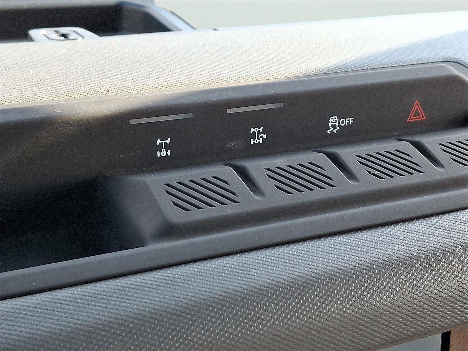 Certified 2024 Ford Bronco Black Diamond image 23