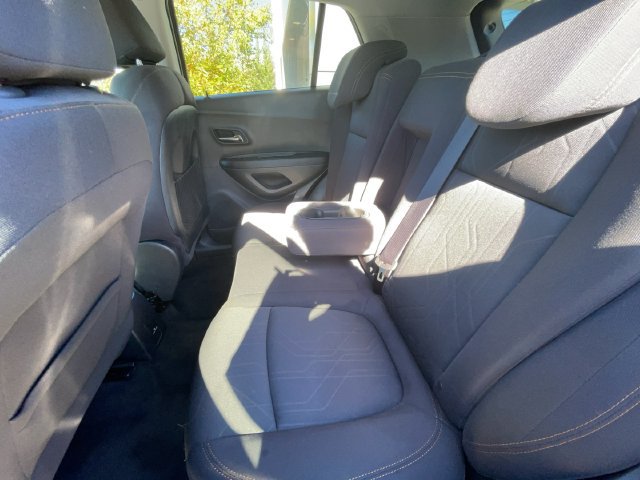 Used 2017 Chevrolet Trax LT AWD/4WD image 28