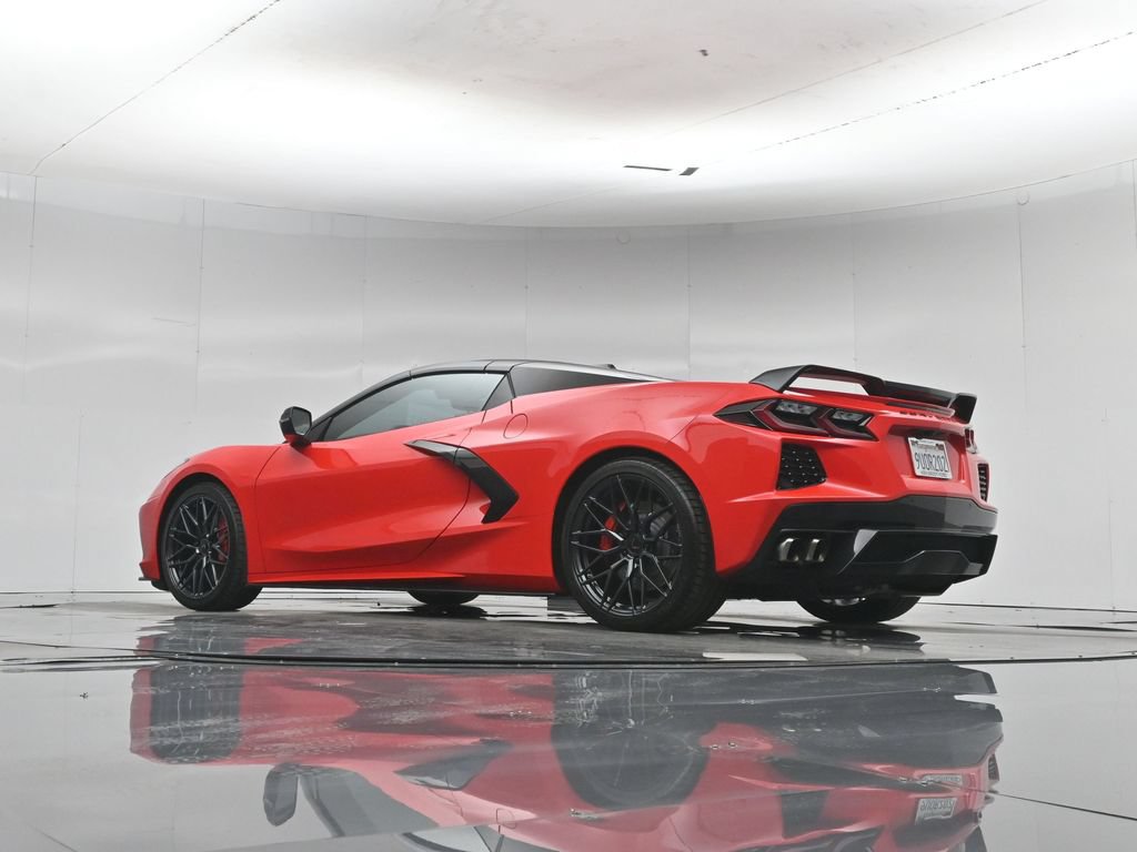 Used 2021 Chevrolet Corvette Stingray Premium Conv w/ Z51 Performance Package RWD image 4