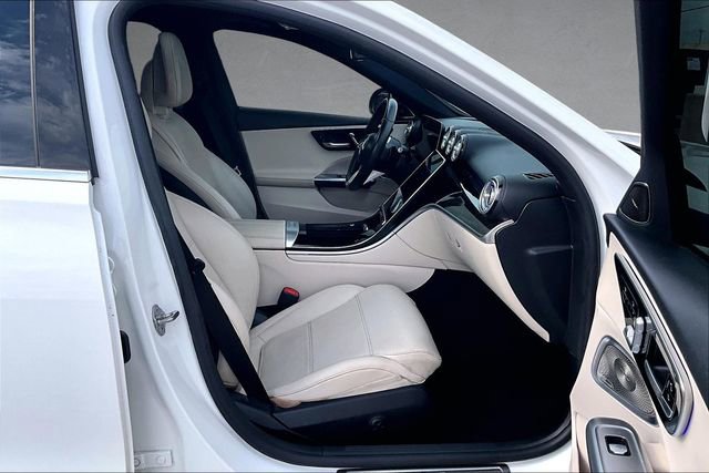 Used 2023 Mercedes-Benz C 300 Sedan w/ Exclusive Trim Package image 7
