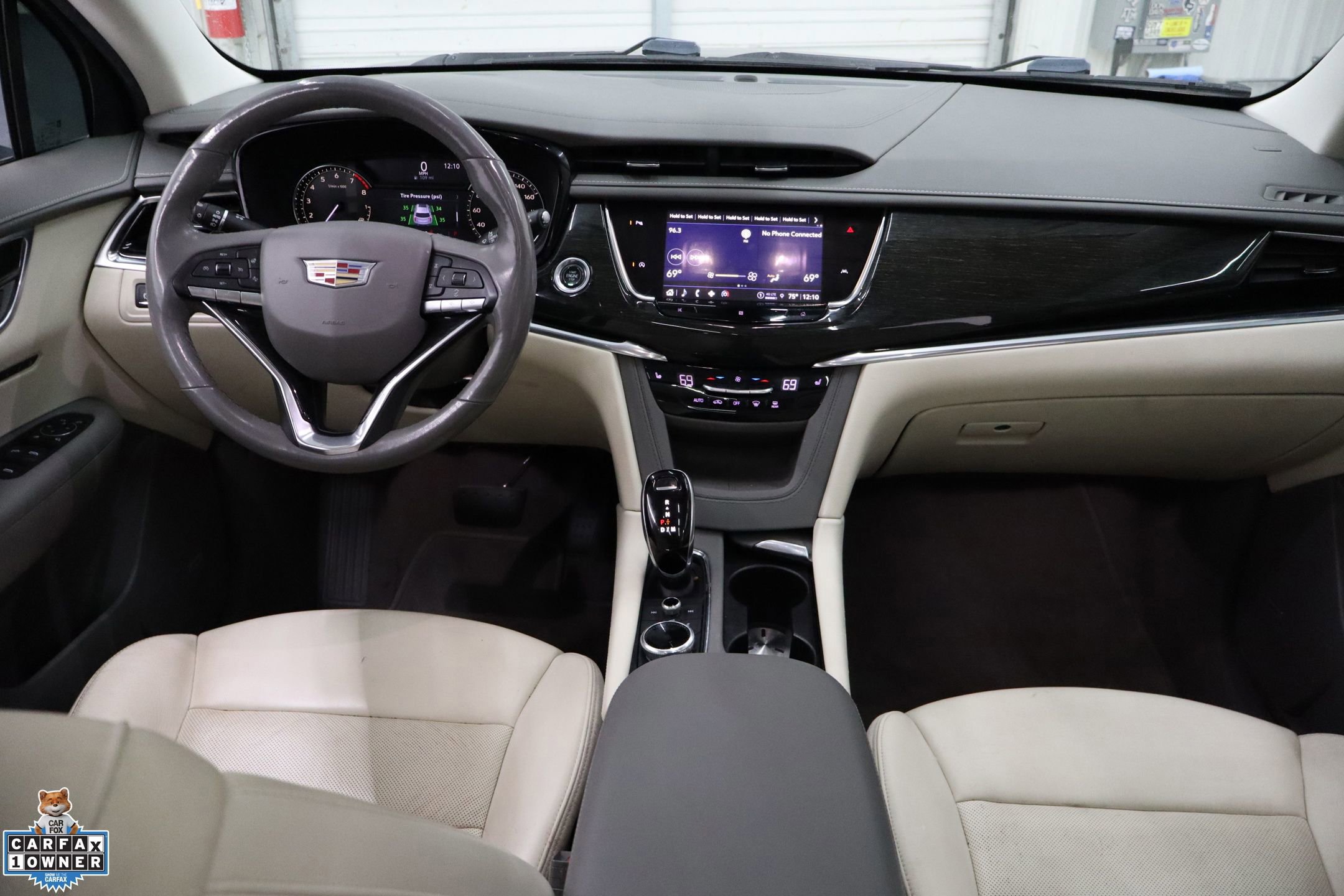 Used 2021 Cadillac XT6 Premium Luxury w/ LPO, Floor Liner Package image 29