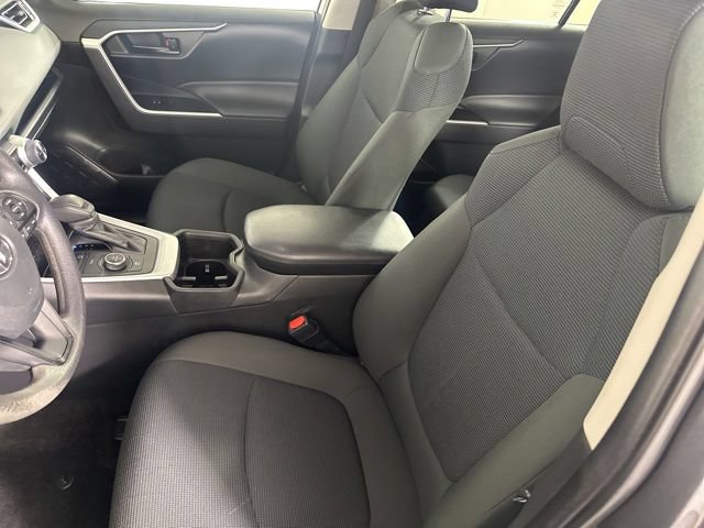 Used 2024 Toyota RAV4 LE AWD/4WD image 29