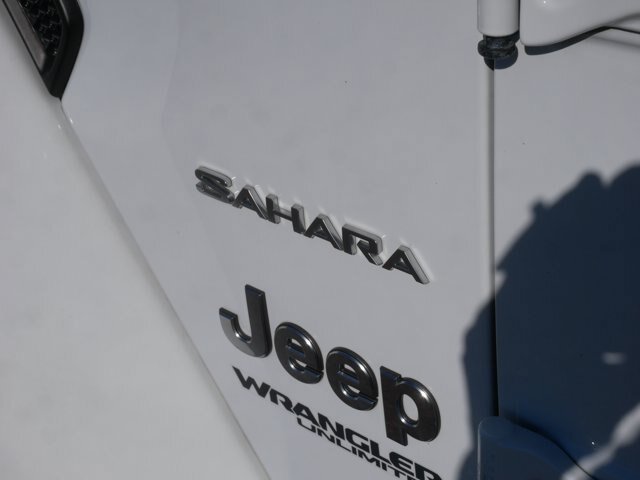 Used 2020 Jeep Wrangler Unlimited Sahara AWD/4WD image 11