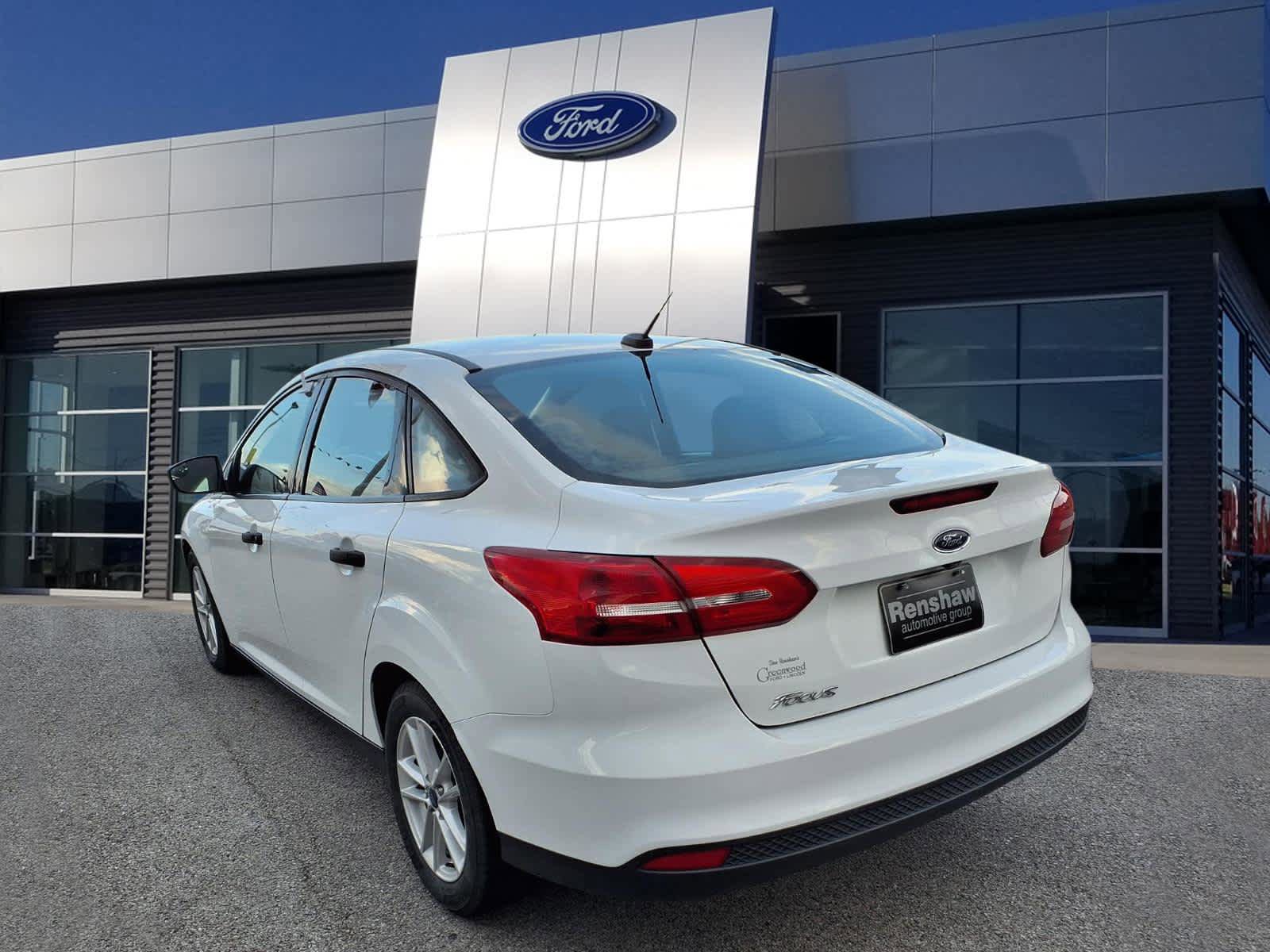 Certified 2018 Ford Focus S FWD image 3