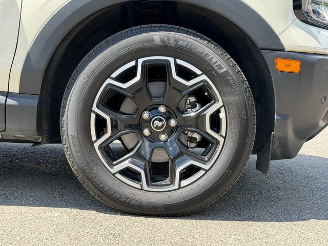 Certified 2025 Ford Bronco Sport Outer Banks w/ Outer Banks Tech Package+ AWD/4WD image 31