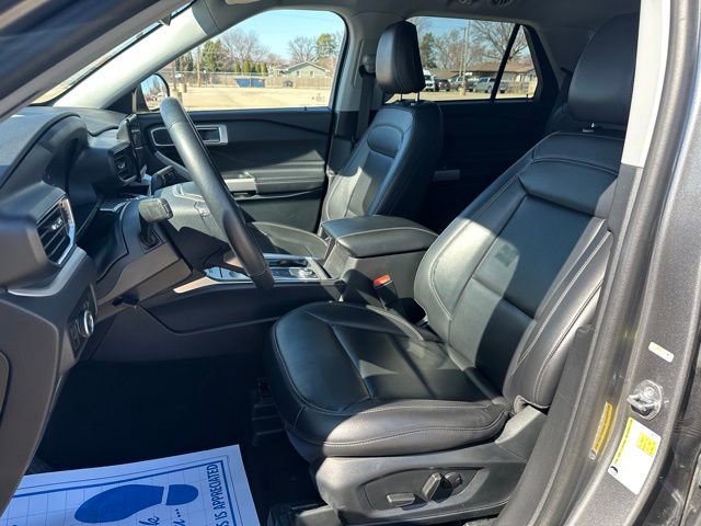 Certified 2024 Ford Explorer XLT w/ Equipment Group 202A image 15