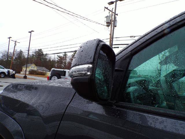 Used 2023 Toyota Tacoma TRD Sport w/ Technology Package AWD/4WD image 6
