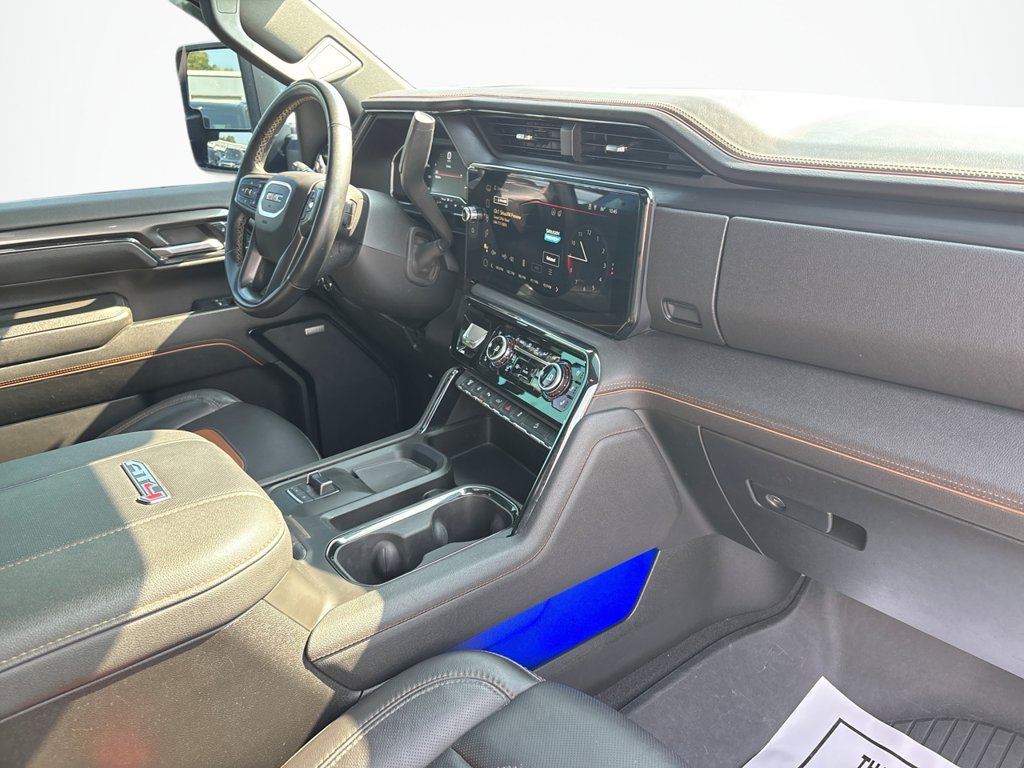 Used 2024 GMC Sierra 2500 AT4 w/ AT4 Premium Plus Package AWD/4WD image 14