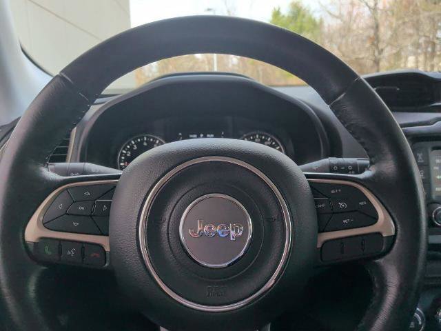 Used 2017 Jeep Renegade Latitude image 16