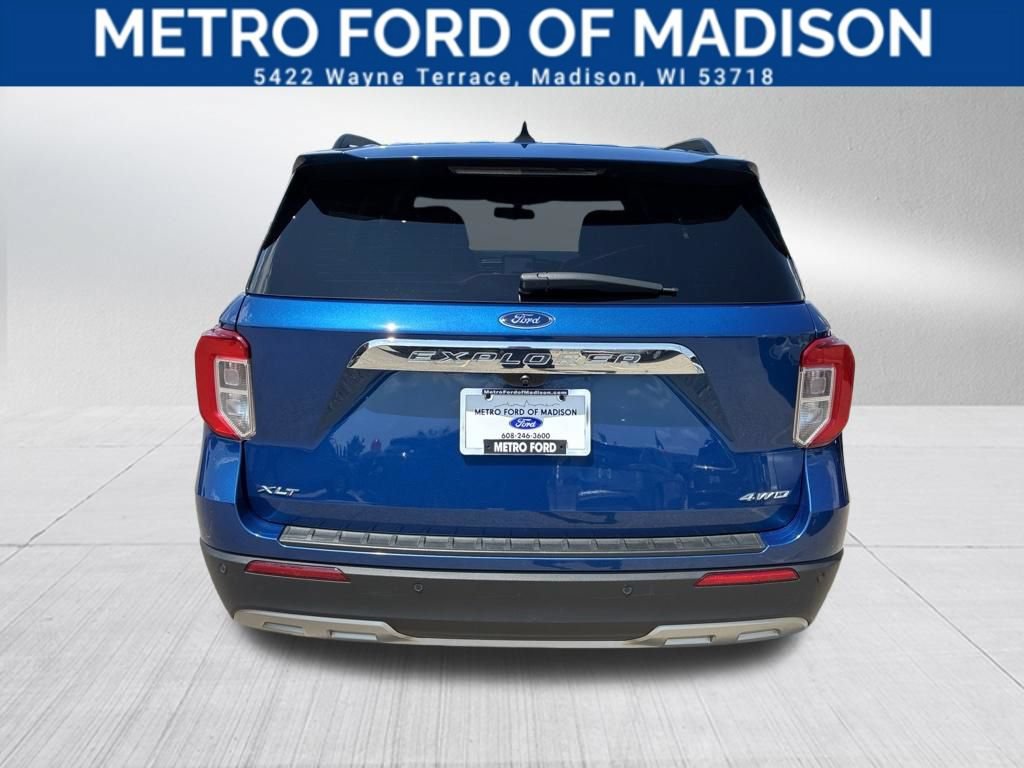 Certified 2022 Ford Explorer XLT w/ Equipment Group 202A AWD/4WD image 4