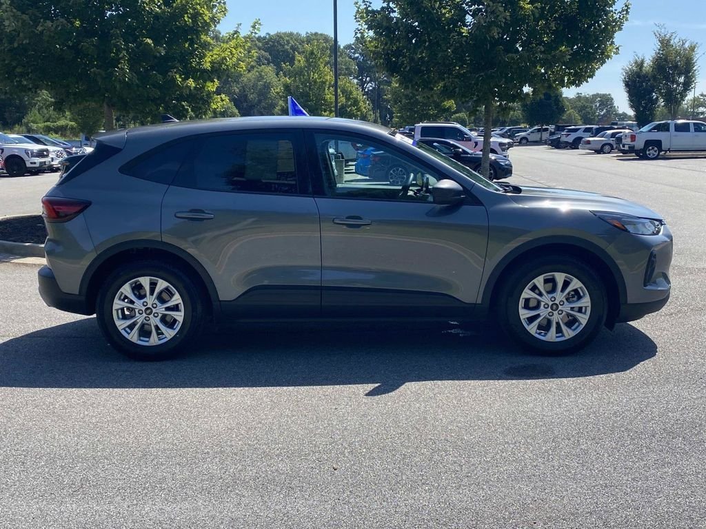 Certified 2025 Ford Escape Active FWD image 2
